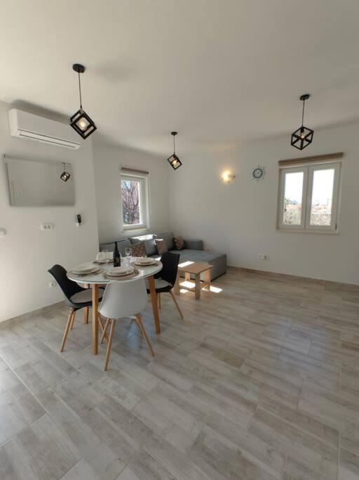 Apartment Marija, New 1Bd Apt With Free Parking Сплит Экстерьер фото
